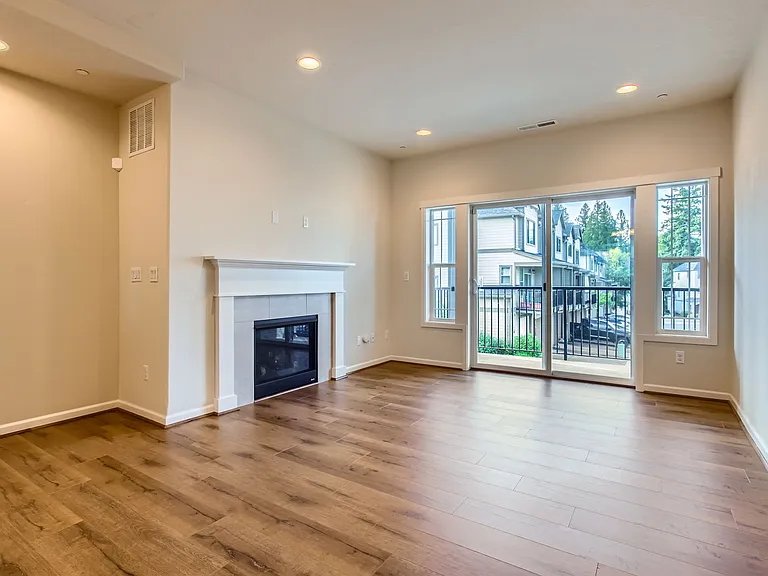 17067 SW Jean Louise Rd — Photo 5