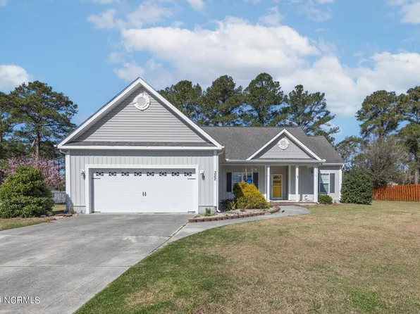 322 Holly Grove Court W, Jacksonville, NC 28540
