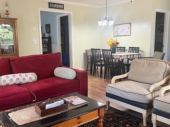 4th image of 1512 W Royale Dr
