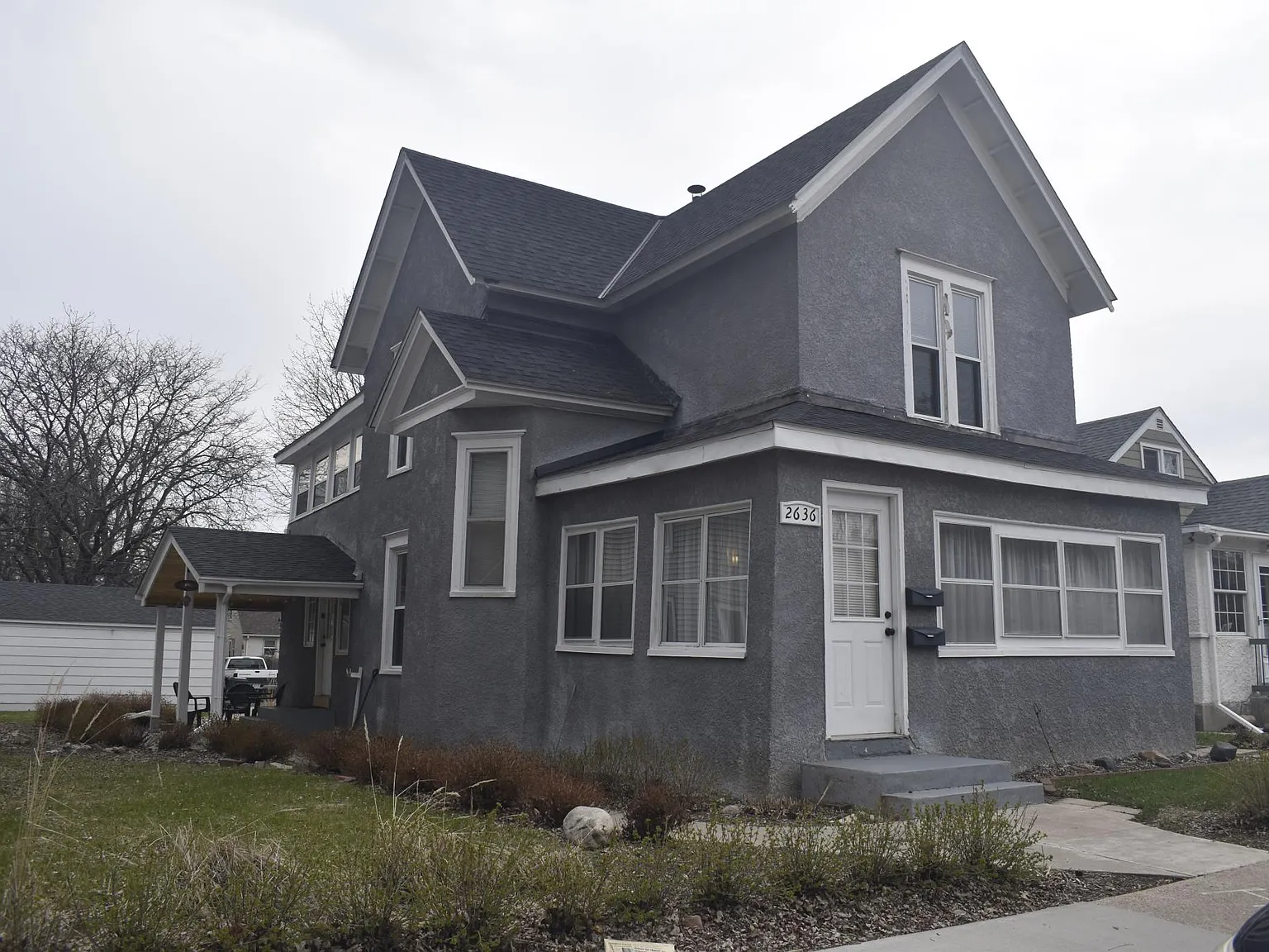 2636 Grand St NE — Photo 1