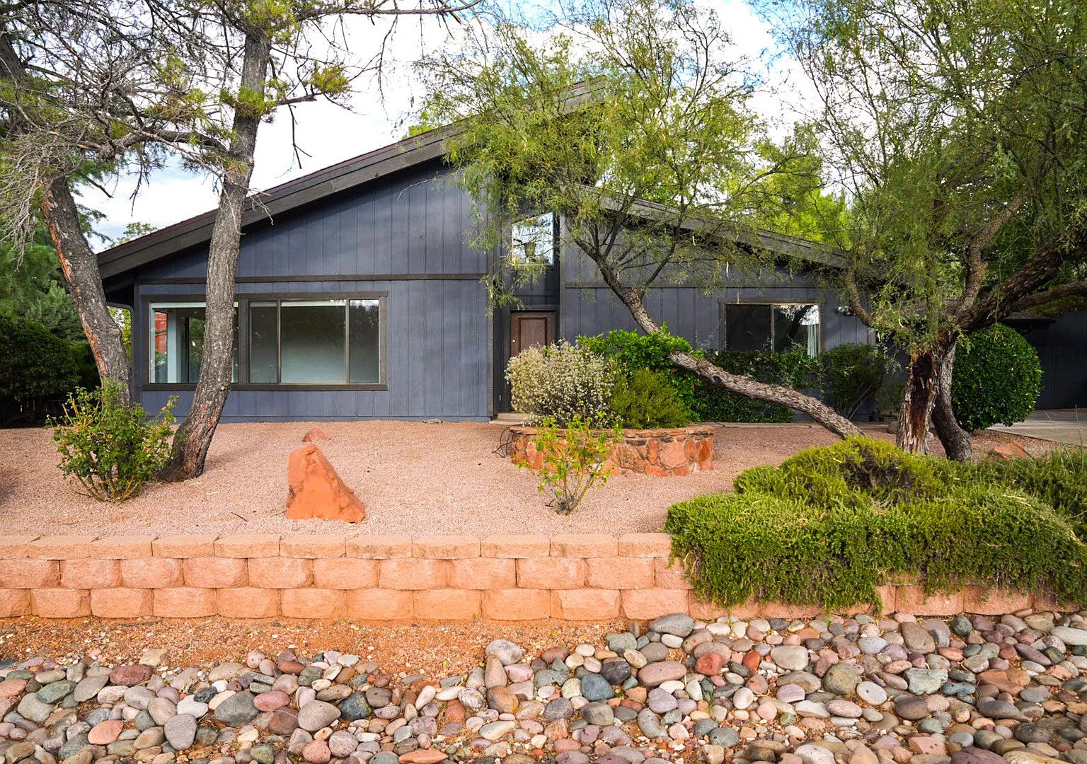3 bed, 2877 sqft, $3,900 — Photo 1