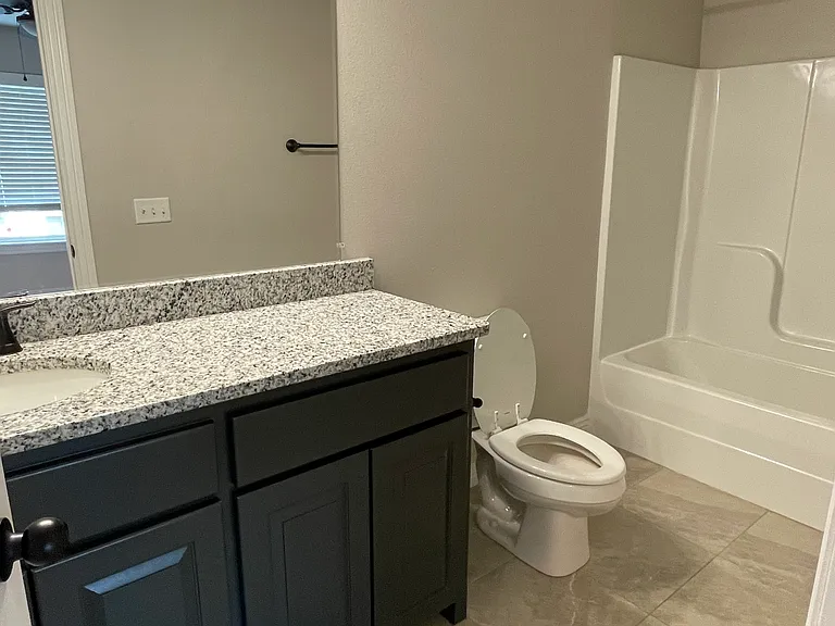 1117 Sheldon Dr #G — Photo 9