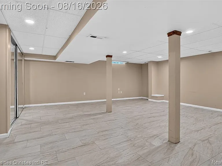 2834 Rossmoor Cir — Photo 27