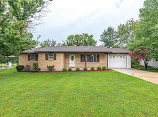 135 Hampton Ct, Poplar Bluff, MO 63901