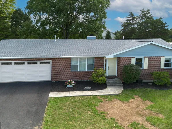 176 Palmyra Rd, Palmyra, PA 17078