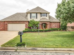 6843 E 83rd St, Tulsa, OK 74133