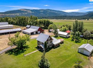 210 Rusho Ln, Blanchard, ID 83804