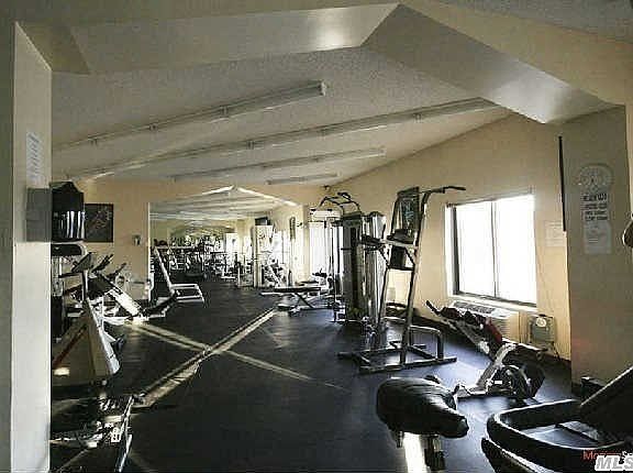 2nd image of 2540 Shore Blvd APT 5Q