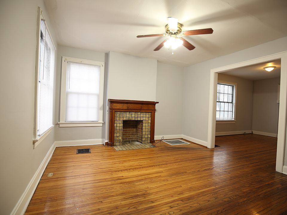 1st image of 2540 Neil Ave