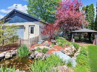 822 W Avon St, Freeport, IL 61032