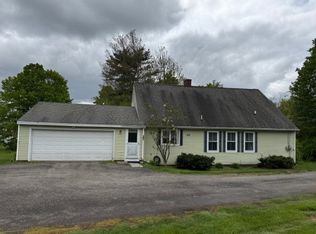 75 Case Rd, Winthrop, ME 04364