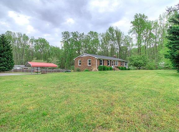 2nd image of 1517 McClary Dr