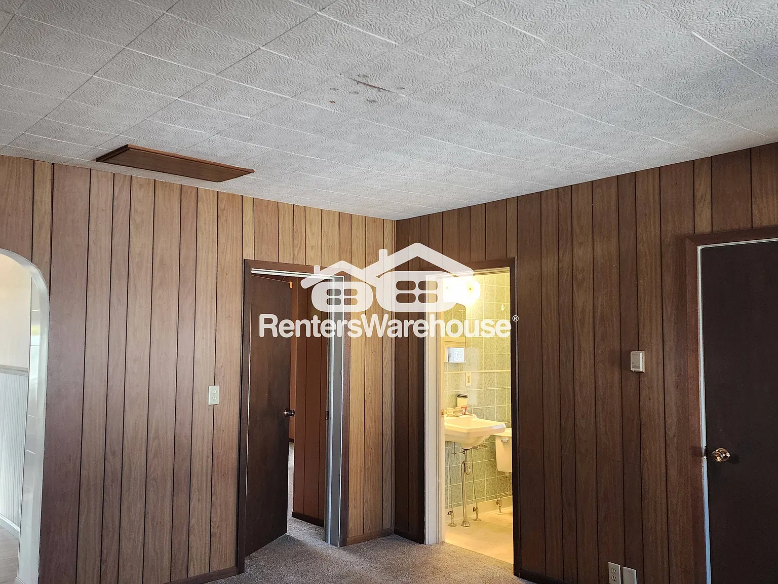 1-Bedroom Upstairs Apartment with On-Site Laundry in Hammond - $925 — Photo 4