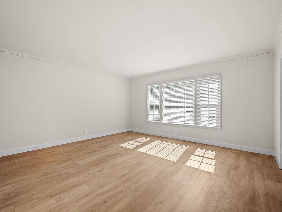 1st image of 1645 Courtney Ave APT 5