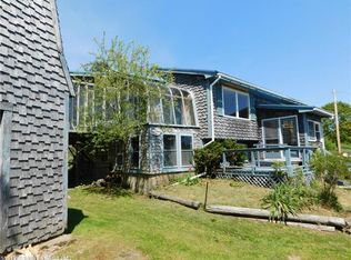 744 Us Rte 1, Robbinston, ME 04671