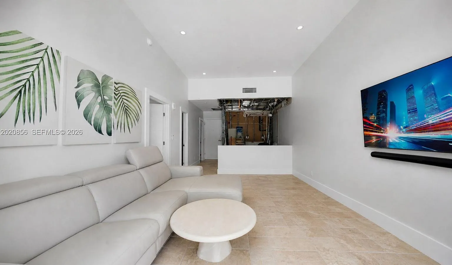 The Collins Condo — Photo 2