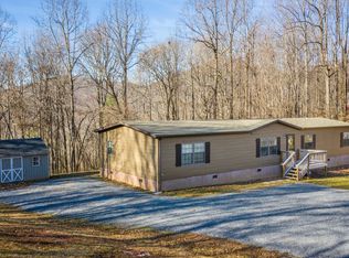 302 Willowridge Dr, Thaxton, VA 24174