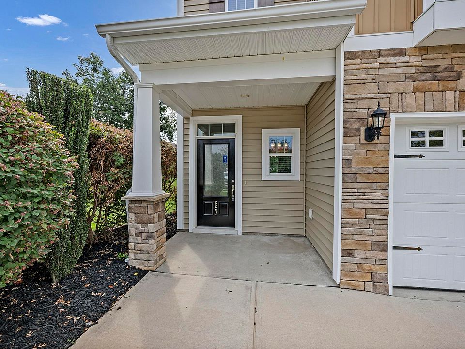 1st image of 857 Parnell Ct