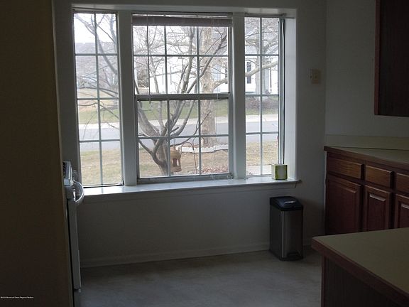 4th image of 1062B Buckingham Dr