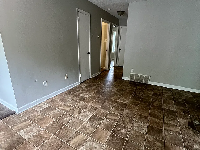 121 Nashway St #13 — Photo 3