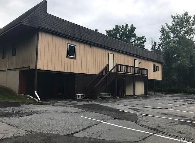 2nd image of 609 Route 82