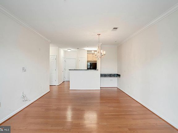 5th image of 3810 Lightfoot St Unit 205