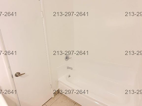 2nd image of 13955 Oxnard St #205