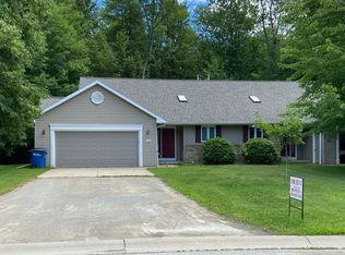 3590 S Timber Trl #3590, Suamico, WI 54173