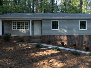 510 Woodland Cir, Pendleton, SC 29670