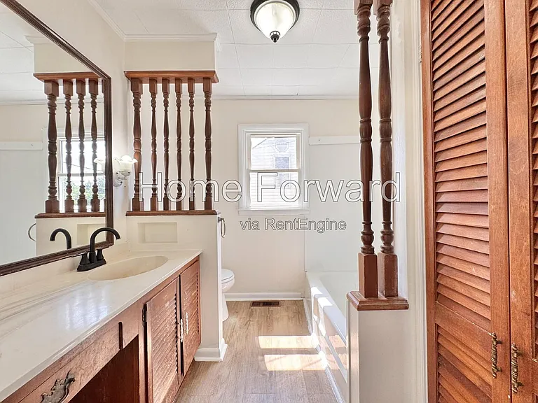 107 N Robbins Ct — Photo 10