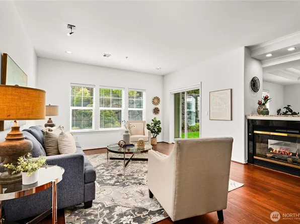 4406 Providence Point Place SE #101, Issaquah, WA 98029