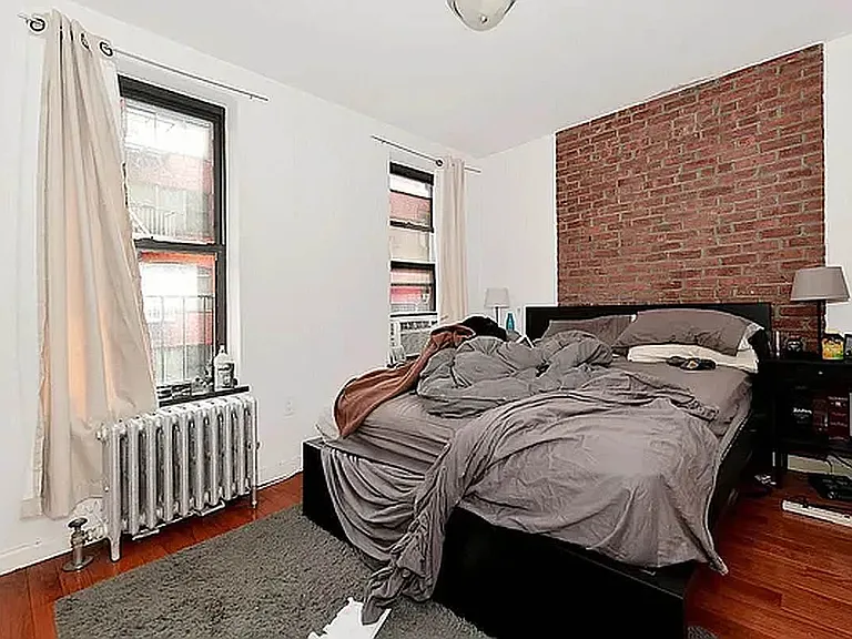 154 Allen St #3 — Photo 2