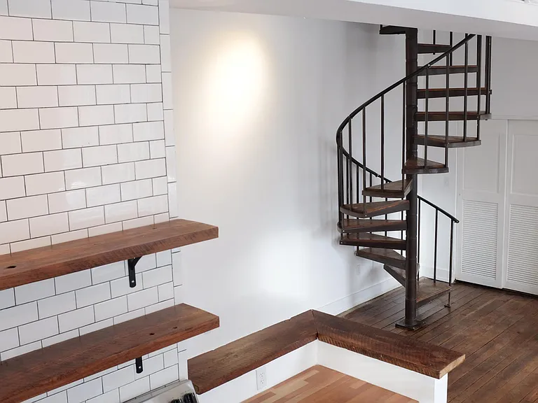 848 York St #1 — Photo 4