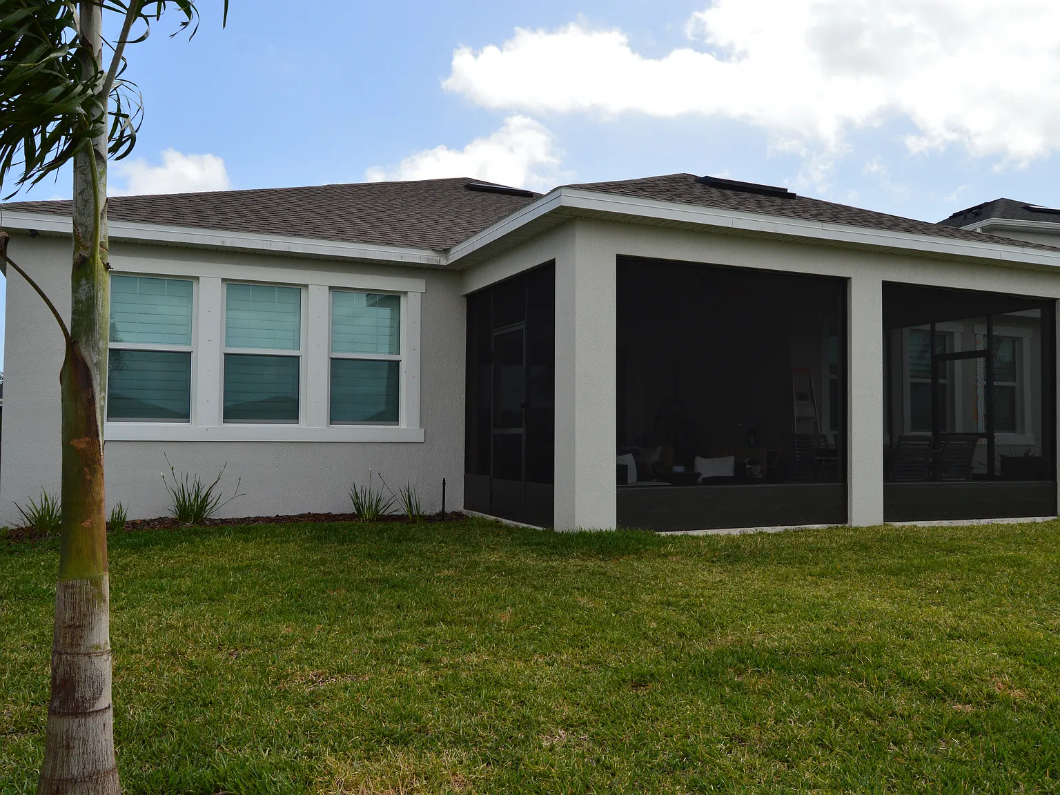 3 bed, 3.5 bath, 2450 sqft, $4,700 — Photo 3