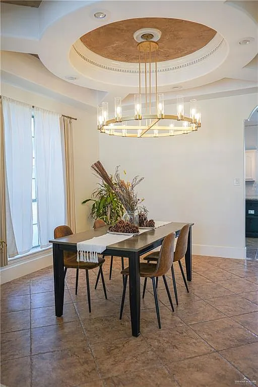 5 bed, 3.0 bath, 3089 sqft, $3,500 — Photo 4