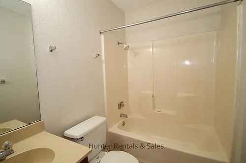 1100 Goodhue Dr Photo 1
