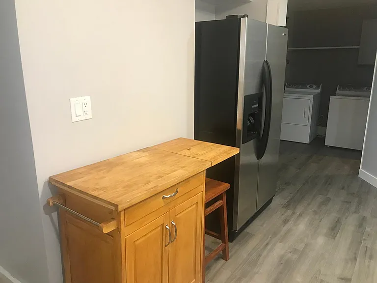 109 Drake Rd — Photo 3
