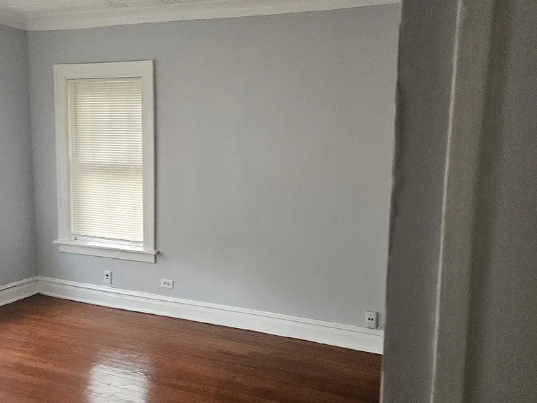 10918 S Vernon Ave — Photo 6