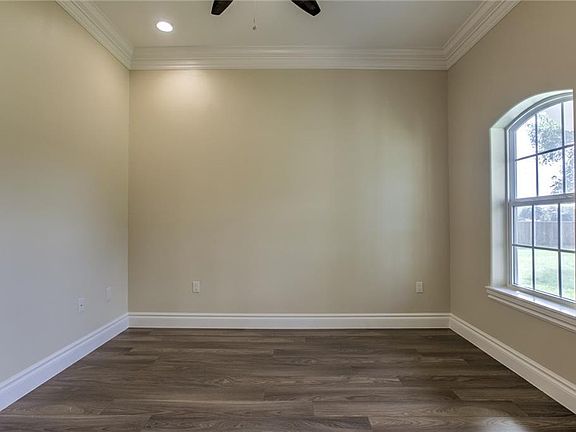 5th image of 162 Cabana Vista Dr