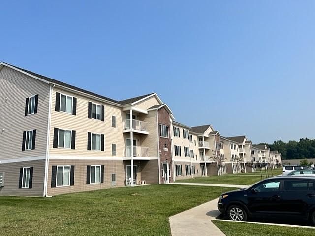 1st image of 7500 Redwood Blvd
