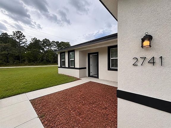 2nd image of 2741 W Rutland Dr