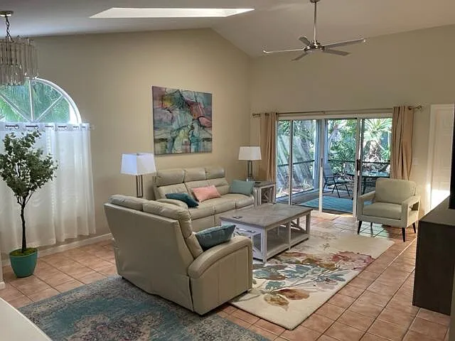 2 bed, 2.0 bath, 1593 sqft, $3,250 — Photo 1