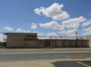 808 Avenue H, Levelland, TX 79336