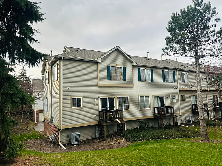 211 Monarch Dr — Photo 16