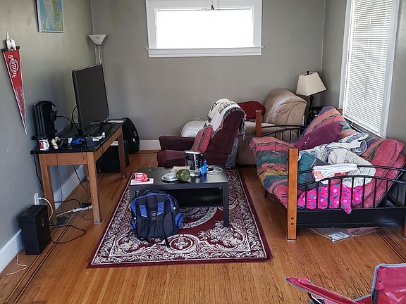 2nd image of 2402 Emil Ave