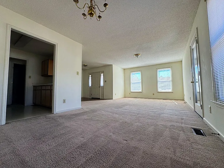 3324 Donnett Ct — Photo 4