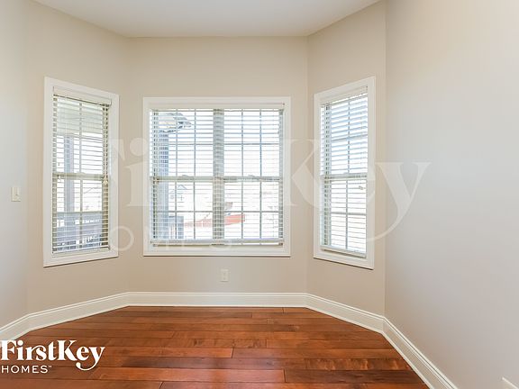 4th image of 3724 Windhaven Ct