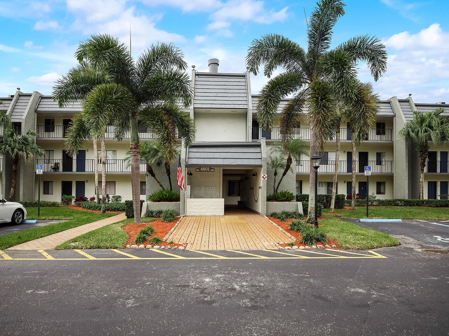 4801 Esedra Court #104