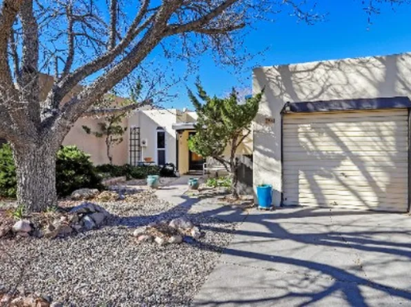 3256 Calle De Molina, Santa Fe, NM 87507