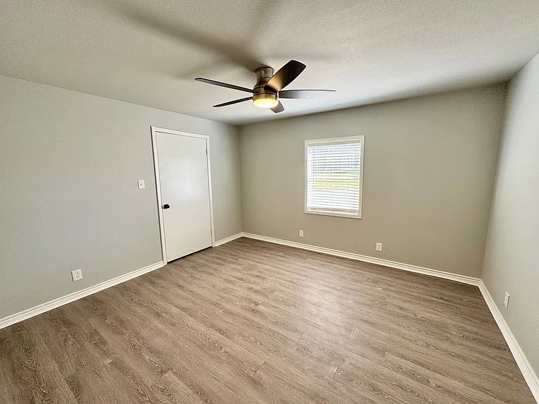 705 Sunrise Ave — Photo 44